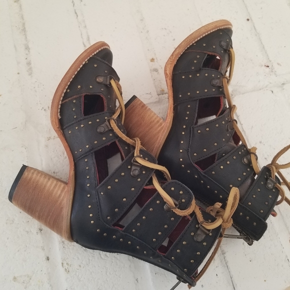 Freebird Brandy Black Leather Handmade Wedges Heels Shoes TRIED ON ONLY - Picture 7 of 12